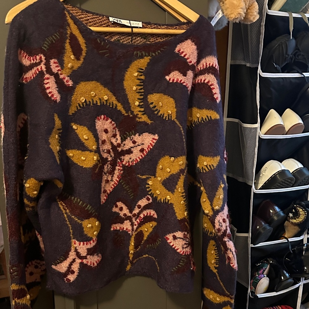 Zara Floral knit Sweater